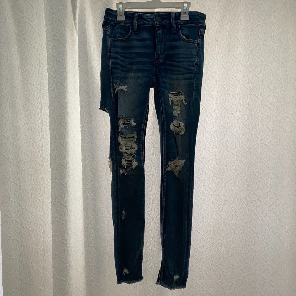 Woman's/Junior American Eagle Jeans size 6